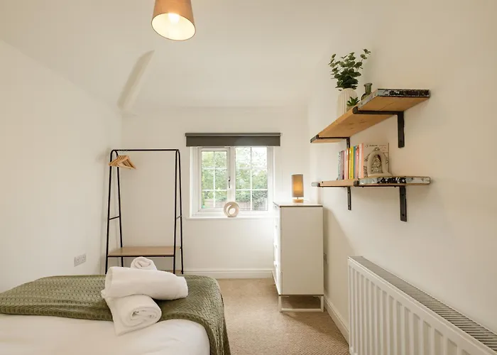 Long Stays-4bed-2bath-parking-by Fabaccommodation Casa de Férias Bristol