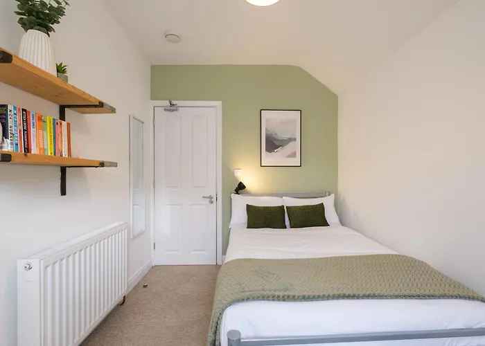 Prázdninový dům New Long Stays-4bed-2bath-parking-by Fabaccommodation Bristol