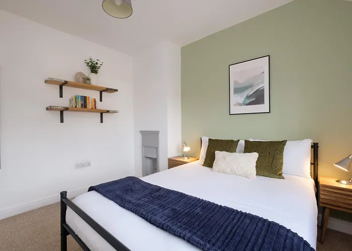 Long Stays-4bed-2bath-parking-by Fabaccommodation 브리스틀